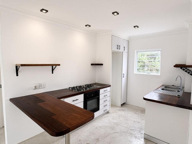 To Let 2 Bedroom Property for Rent in Fish Hoek Western Cape